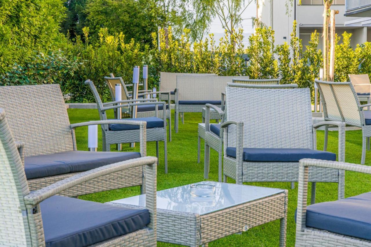 Golden Hotel Marina di Cecina Exterior photo